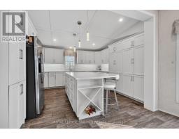 56 - 22790 AMIENS ROAD - 6