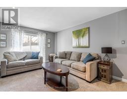 31 FOXCROFT CRESCENT - 13