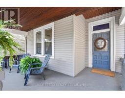 623 DUFFERIN AVENUE - 2