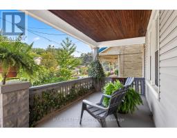 623 DUFFERIN AVENUE - 3