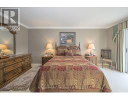 53 MERIDENE CRESCENT W - 33