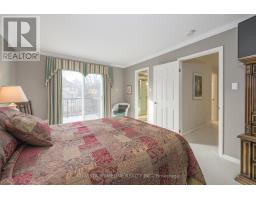 53 MERIDENE CRESCENT W - 34