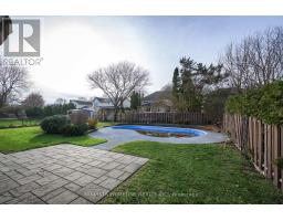 53 MERIDENE CRESCENT W - 4