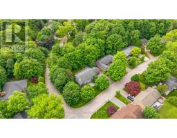 4 LINKSGATE ROAD - 48