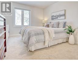 6 GREEN HEDGE LANE - 29