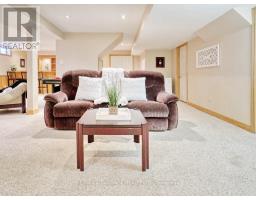 6 GREEN HEDGE LANE - 41