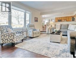 6 GREEN HEDGE LANE - 8