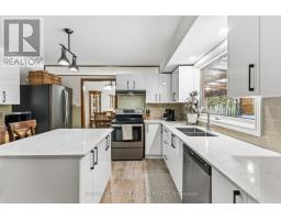 62 DEVERON CRESCENT - 20