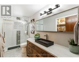 62 DEVERON CRESCENT - 25