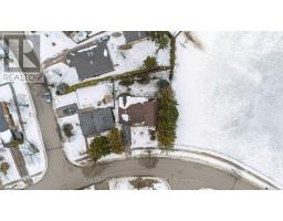 62 DEVERON CRESCENT - 3