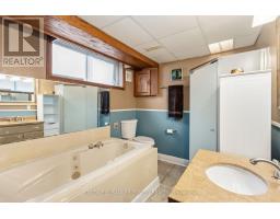 62 DEVERON CRESCENT - 34