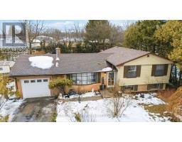 62 DEVERON CRESCENT - 42