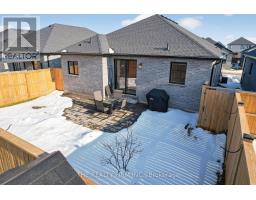 8 - 383 DAVENTRY WAY - 38