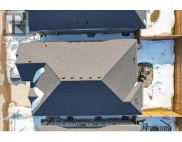 8 - 383 DAVENTRY WAY - 40