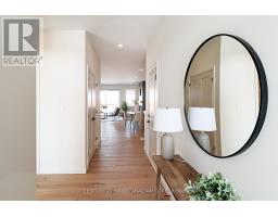 10 - 32 POSTMA CRESCENT - 10