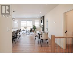 10 - 32 POSTMA CRESCENT - 11