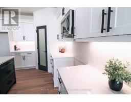 10 - 32 POSTMA CRESCENT - 19