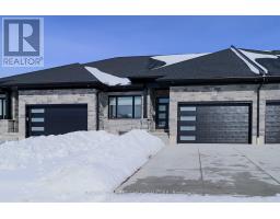 10 - 32 POSTMA CRESCENT - 2