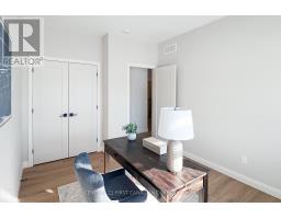 10 - 32 POSTMA CRESCENT - 6