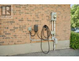 132 ARDSLEY CRESCENT - 28