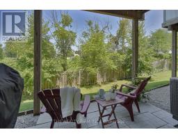 35 - 1040 CORONATION DRIVE - 36