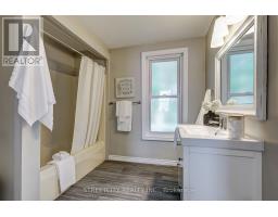 12 CAVENDISH CRESCENT - 24