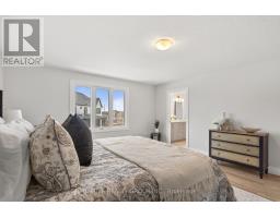 5 - 1061 EAGLETRACE DRIVE - 27