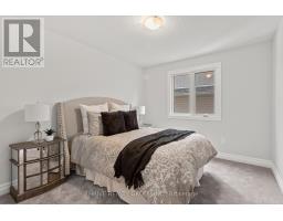 5 - 1061 EAGLETRACE DRIVE - 36