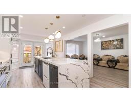 35 HUMMINGBIRD CRESCENT - 13