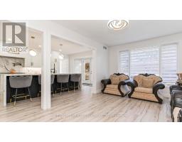 35 HUMMINGBIRD CRESCENT - 20