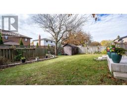 35 HUMMINGBIRD CRESCENT - 44