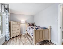 26 - 1399 COMMISSIONERS ROAD W - 35