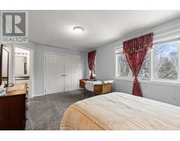 43 - 9 AILSA PLACE - 31