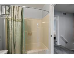 43 - 9 AILSA PLACE - 40