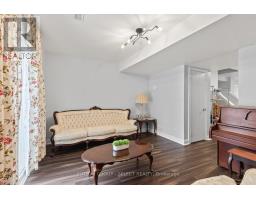 43 - 9 AILSA PLACE - 8