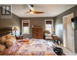 1366 KAINS WOODS TERRACE - 29