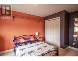 1366 KAINS WOODS TERRACE - 39