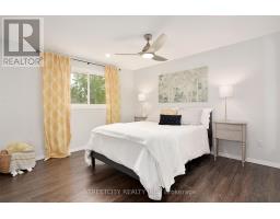 22 ERICA CRESCENT S - 14