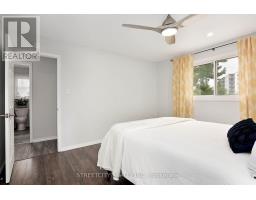 22 ERICA CRESCENT S - 16