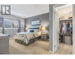 1 - 205 NORTH CENTRE ROAD - 17