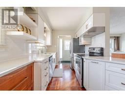 18 STIRLING CRESCENT - 10