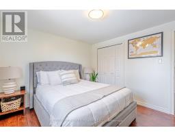 18 STIRLING CRESCENT - 18