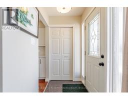 18 STIRLING CRESCENT - 3