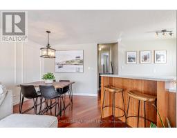 18 STIRLING CRESCENT - 6