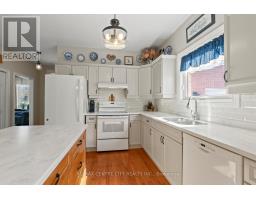 143 GREYROCK CRESCENT - 12