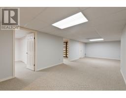 37 - 1443 COMMISSIONERS ROAD W - 33