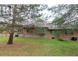 37 - 1443 COMMISSIONERS ROAD W - 43