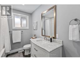 43 SOUTHWOOD CRESCENT - 12