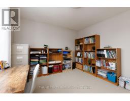 33 ABBOTT STREET - 21