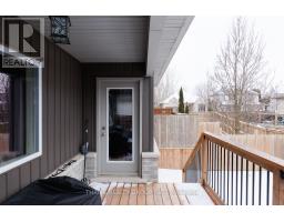 33 ABBOTT STREET - 31